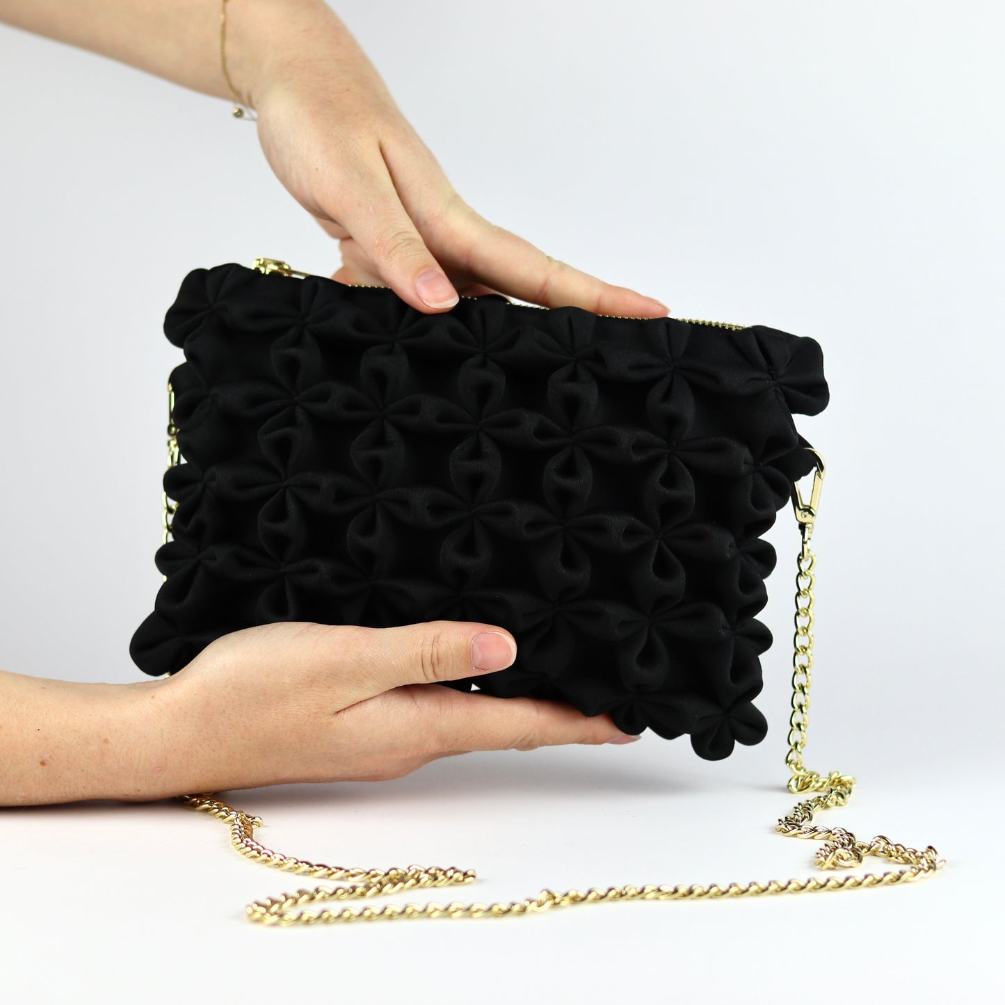 La Pochette Néosmock Inversée - Noir - Flo Home Delight