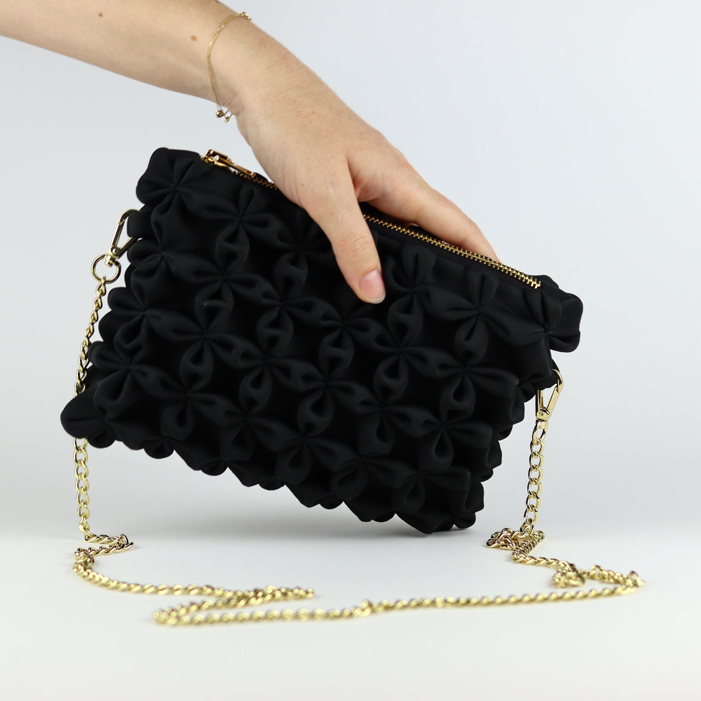 La Pochette Néosmock Inversée - Noir - Flo Home Delight