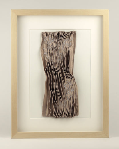 Tableau textile plis cousus Oscillations Taupe