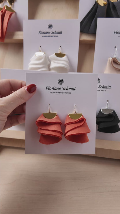 Boucles d’oreilles - Volants en néoprène, légères, 4 couleurs, apprêt doré ou argenté